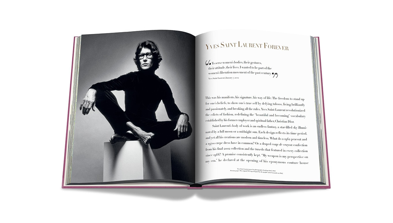 Libro de Yves Saint Laurent de ASSOULINE.